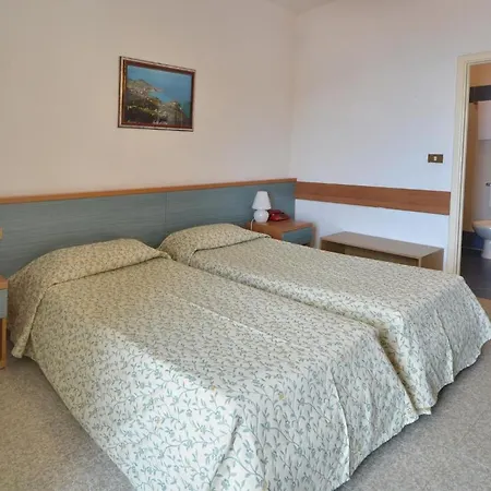 Stella Maris Hotel 3*